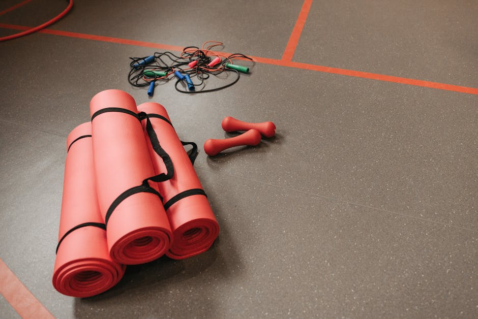 Rubber Gym Floor Mats Reviewed: Thickness, Density & Tile Formats